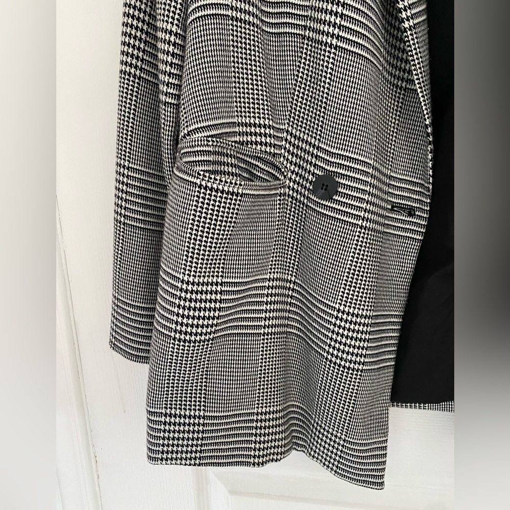 Forever 21 Black and White Houndstooth Blazer - Picture 5 of 11
